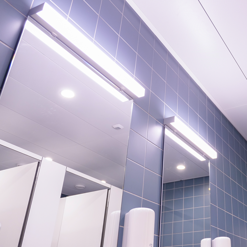 Das neue Hallenbad Gelterkinden bietet alles was das Wasserrattenherz höher schlagen lässt. Mit der LED-Beleuchtung der SelLED AG.