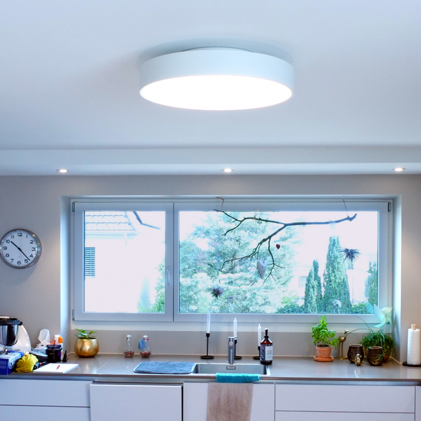 Ein Einfamilienhaus durch uns beleuchtet von der Eingangstüre bis zum Estrich. Wir bieten für jeden Bereich die passende LED-Beleuchtung.